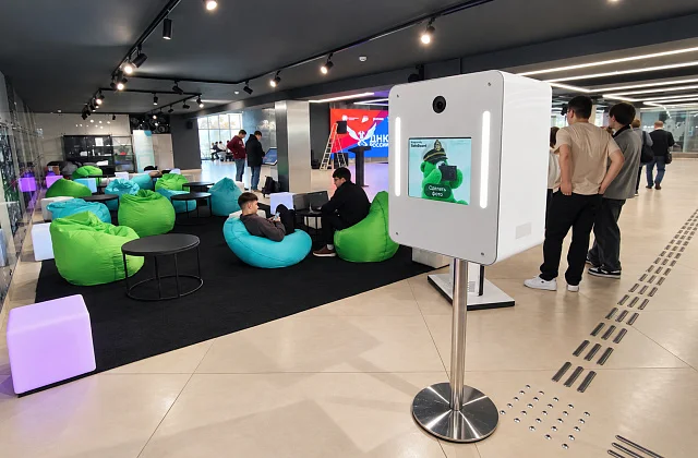 Фотобудка Мини для Kaspersky SafeBoard на Дне работодателя в МИРЭА