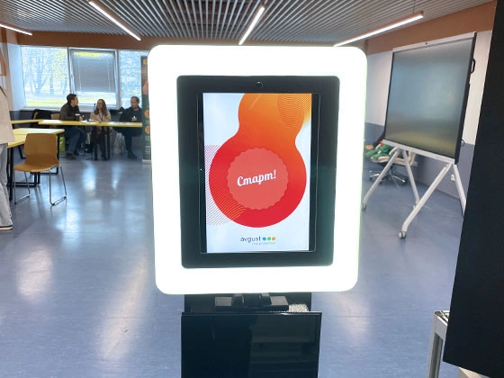 Фотобудка с LED–экраном — брендинг интерфейса